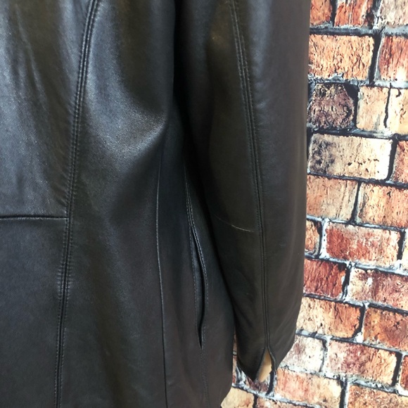 VINTAGE Lord& Taylor Buttery Leather Jacket Zip Front with 2 Slit Pockets size 6 - Picture 11 of 15